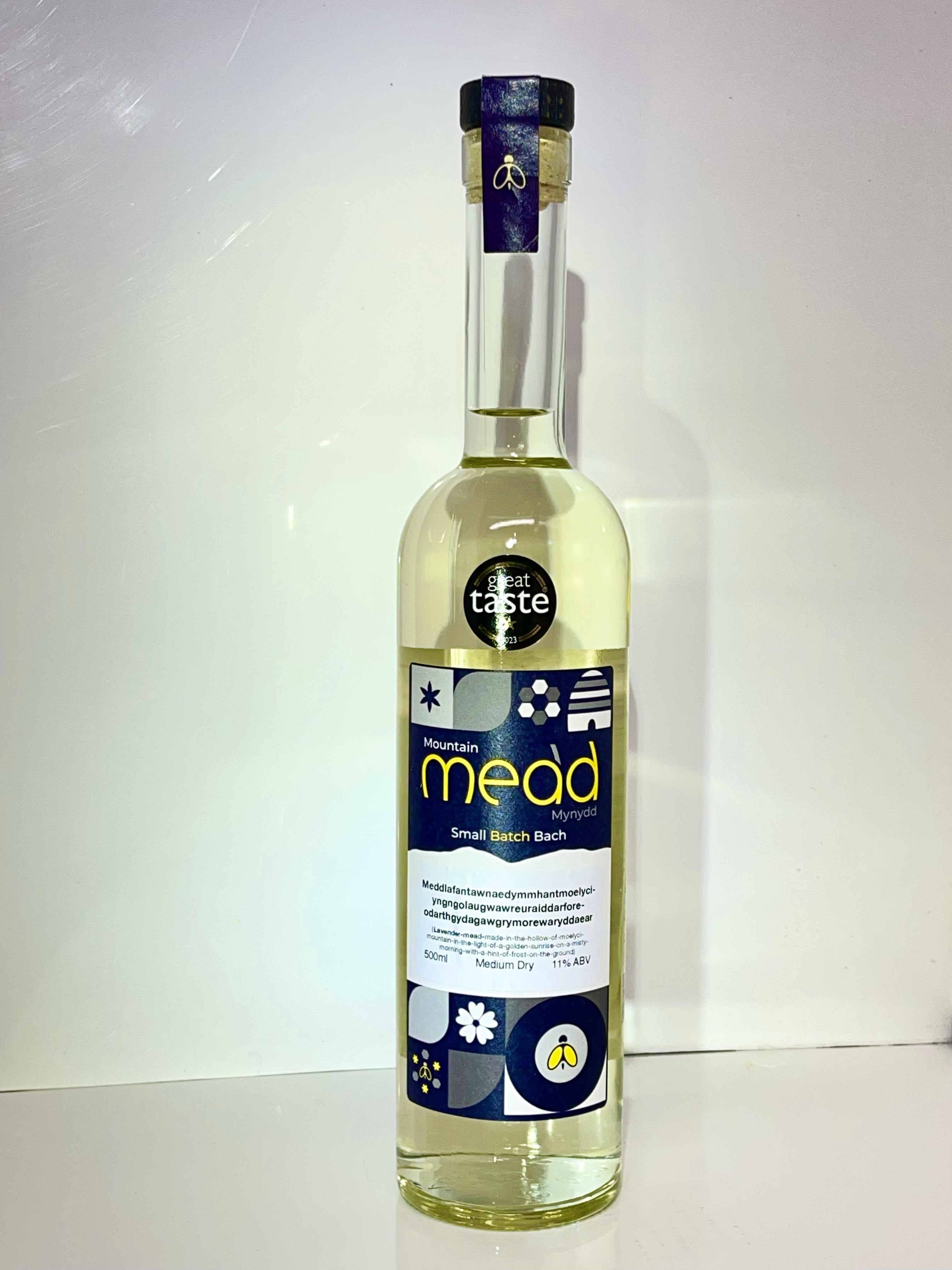 Medium Dry Traditional Mead with Honey in Wooden Gift Box: Medd Lafant (Lavender Mead) 500ml