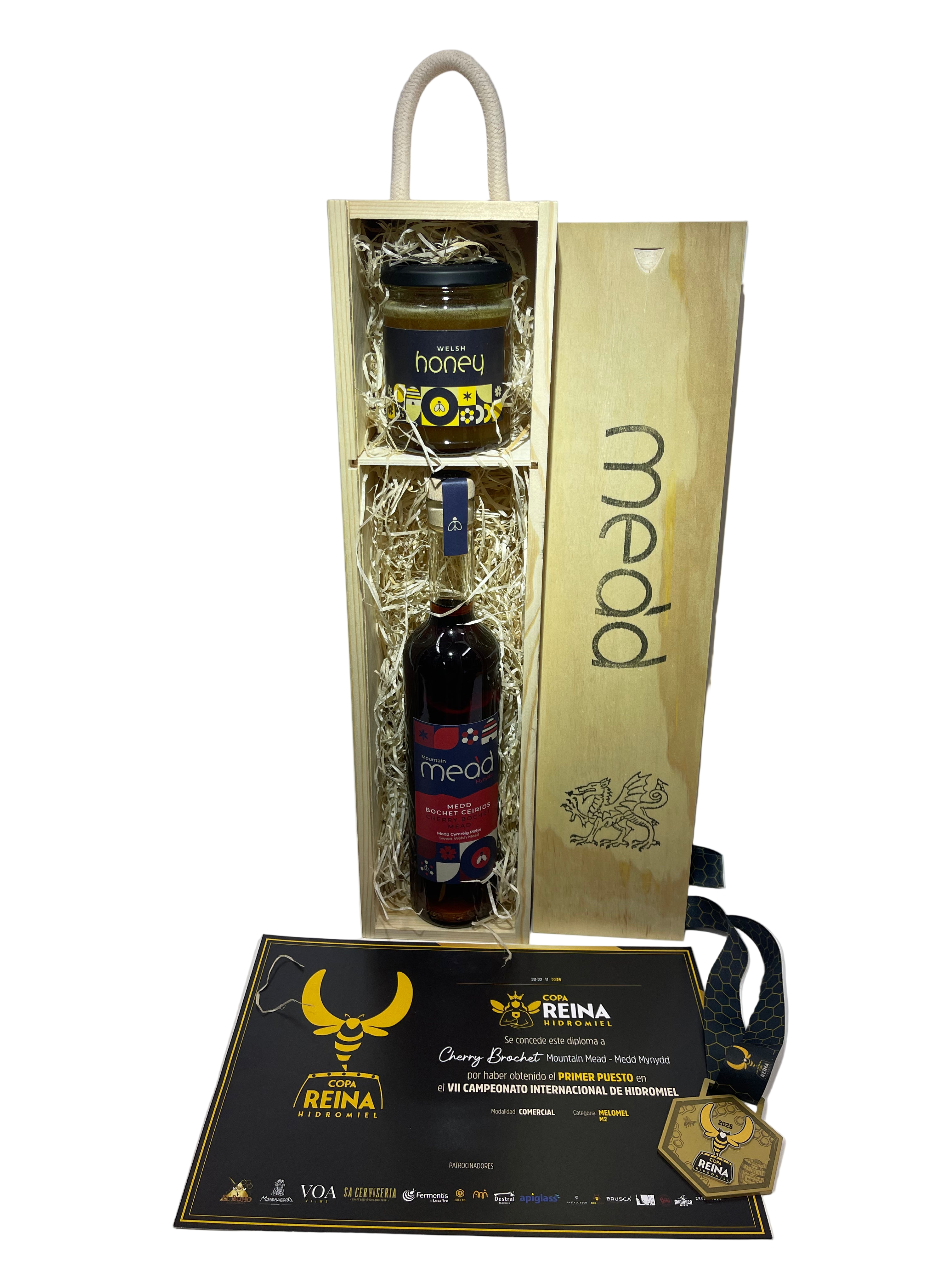 Cherry mead in gift box with honey and award