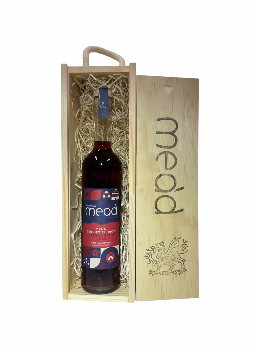 Cherry Mead - Medd Ceirios in wooden gift box
